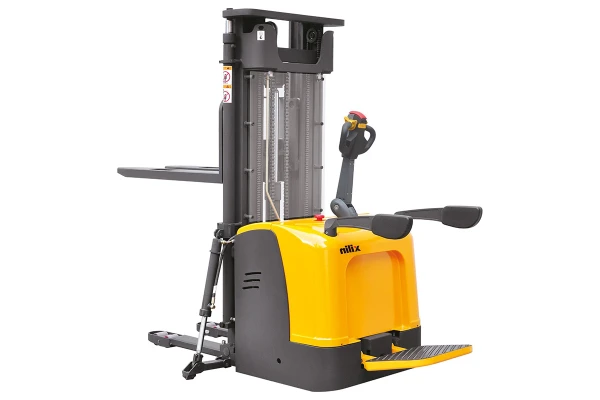 Tripleks Asansörlü Akülü Platformlu İstif Makinası 2000 KG